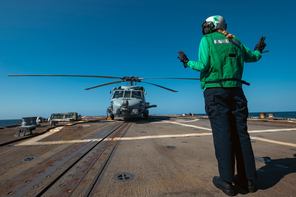 USS Winston S. Churchill (DDG 81) Conducts Flight Operations