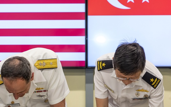 Commander, Submarine Group 7 and Republic of Singapore Navy meet for staff talks