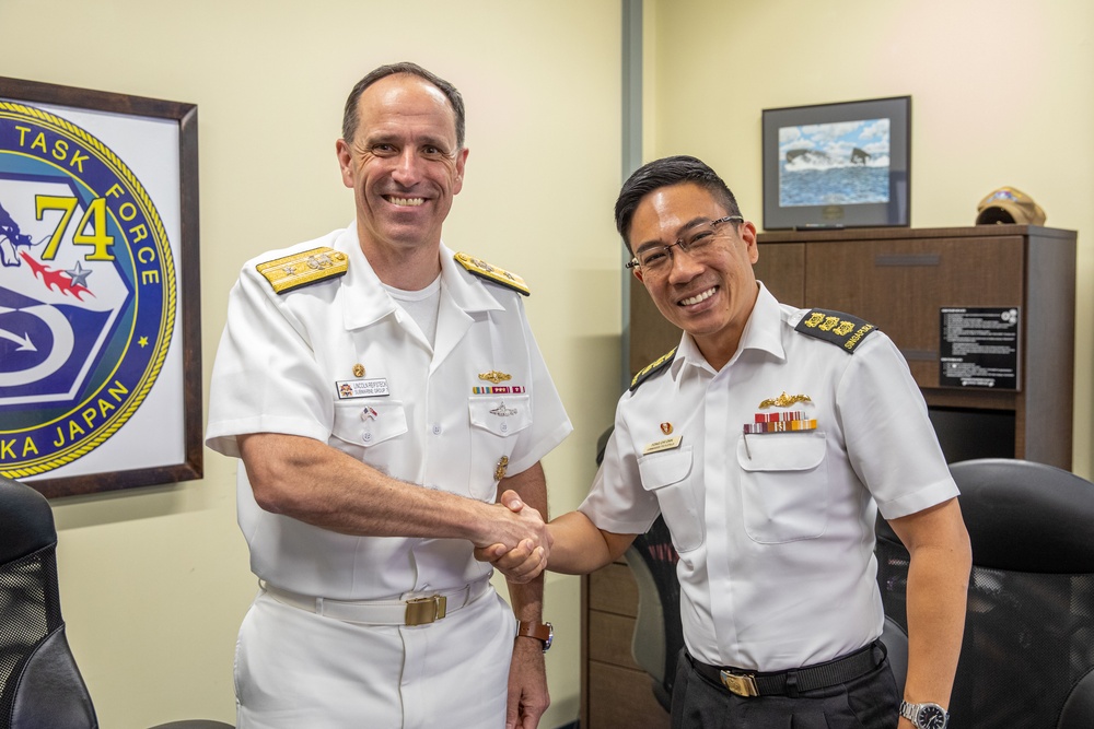 Commander, Submarine Group 7 and Republic of Singapore Commander, 7th Flotilla sign Action Items