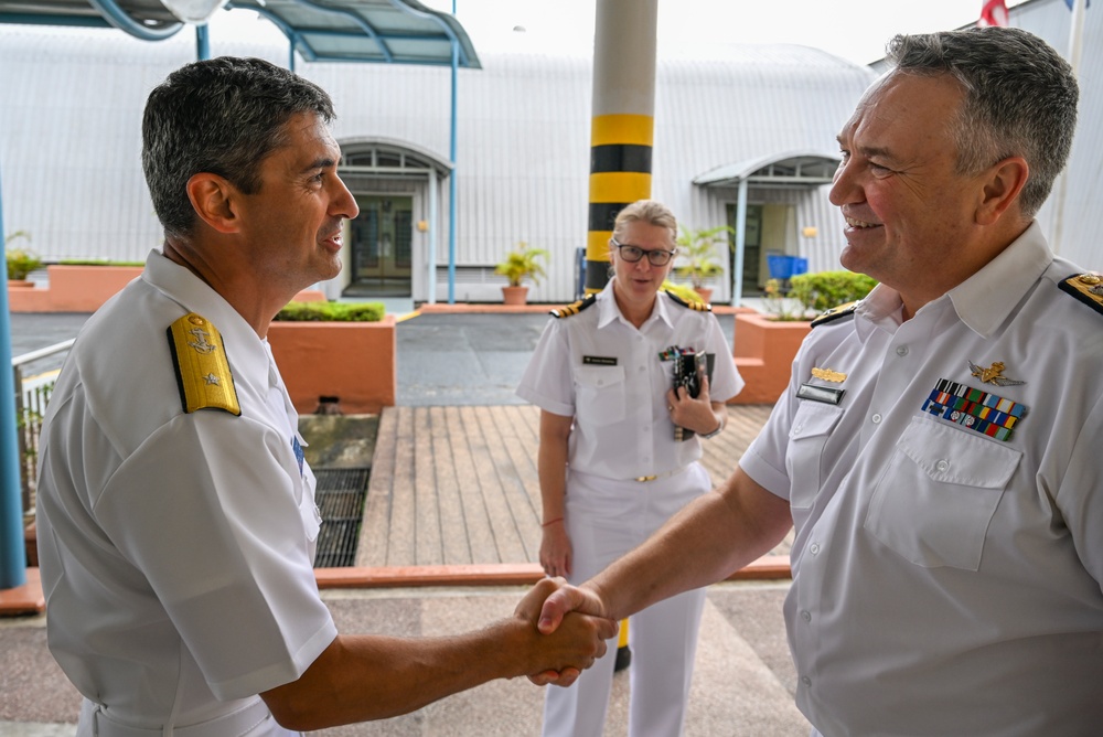 Commodore, Maritime Component Commander, New Zealand Defence Force Visits COMLOG WESTPAC, July 2, 2025