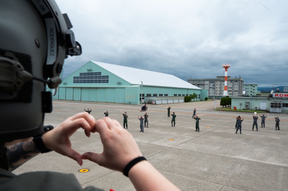 459 AS visits JASDF sister squadron for bilateral exchange, UH-1N crew bids farewell
