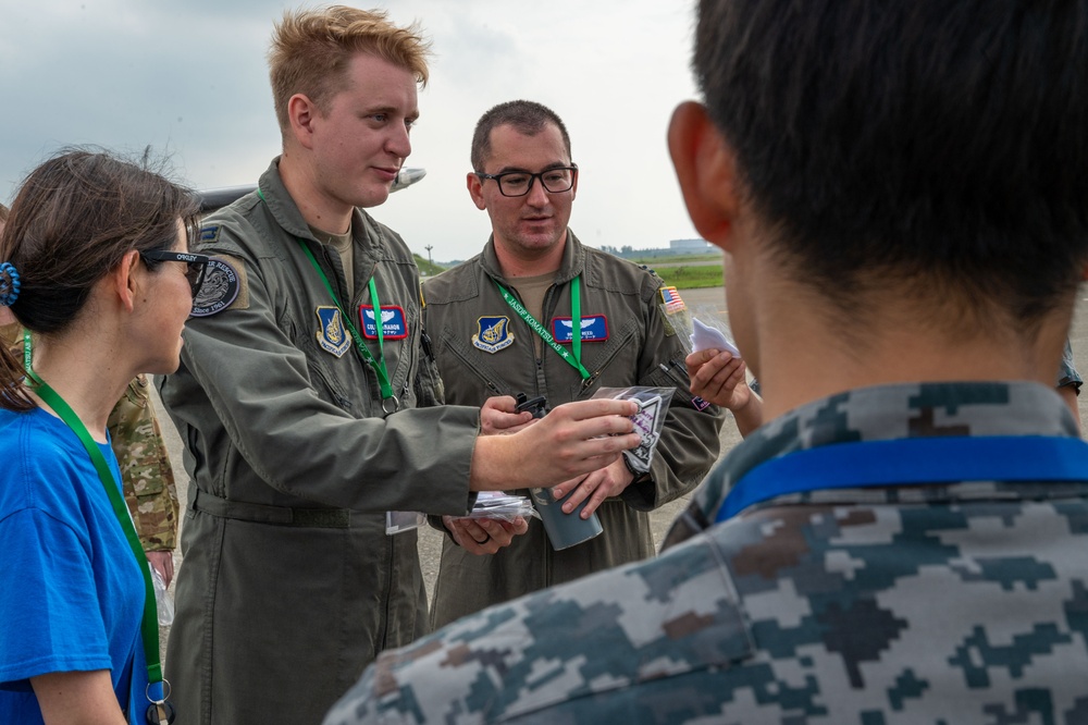 459 AS visits JASDF sister squadron for bilateral exchange, UH-1N crew bids farewell