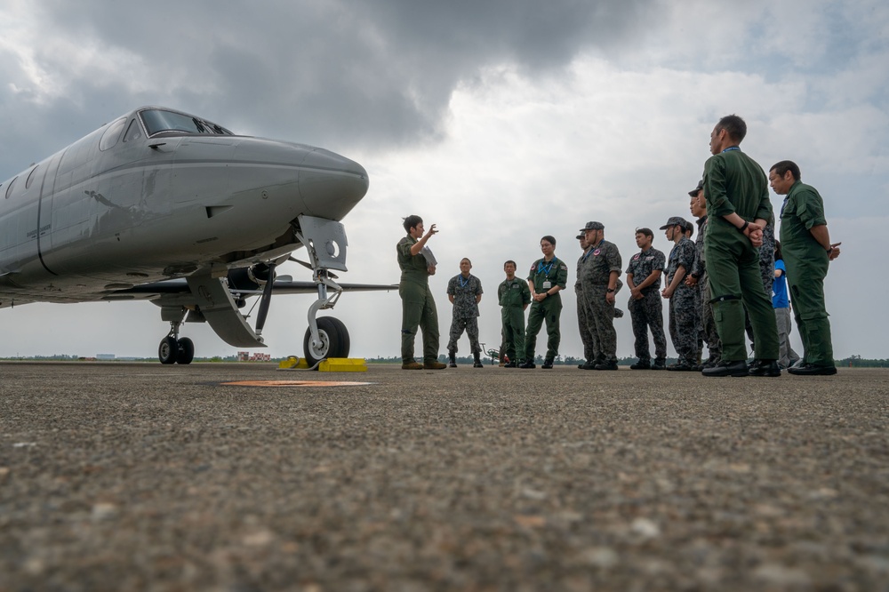 459 AS visits JASDF sister squadron for bilateral exchange, UH-1N crew bids farewell