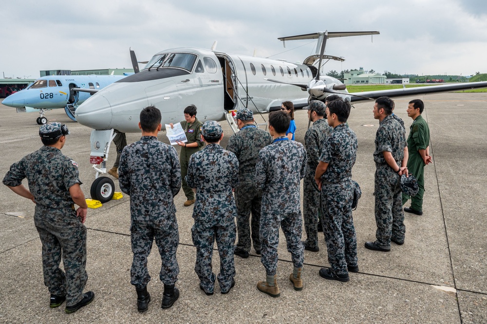 459 AS visits JASDF sister squadron for bilateral exchange, UH-1N crew bids farewell