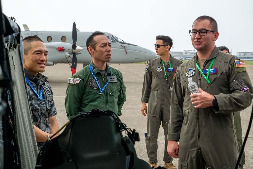 459 AS visits JASDF sister squadron for bilateral exchange, UH-1N crew bids farewell