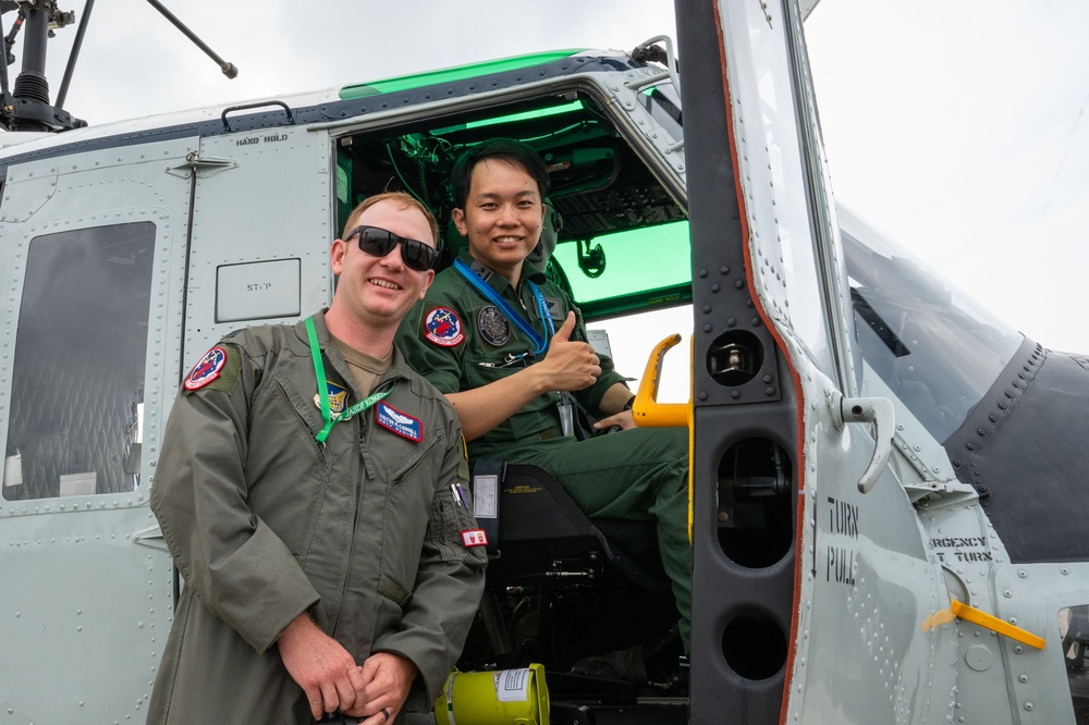 459 AS visits JASDF sister squadron for bilateral exchange, UH-1N crew bids farewell