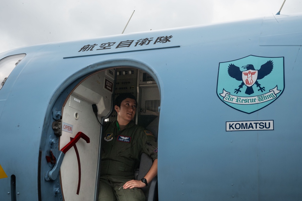 459 AS visits JASDF sister squadron for bilateral exchange, UH-1N crew bids farewell