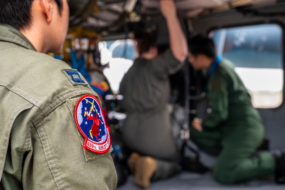 459 AS visits JASDF sister squadron for bilateral exchange, UH-1N crew bids farewell