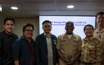 USS George Washington Hosts Members of Armed Forces of the Philippines Chaplain Service