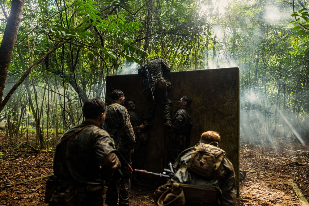 MRF-D 25.3: 3rd Bn., 11th Marines, participate in True Grit event