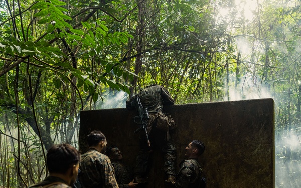 MRF-D 25.3: 3rd Bn., 11th Marines, participate in True Grit event