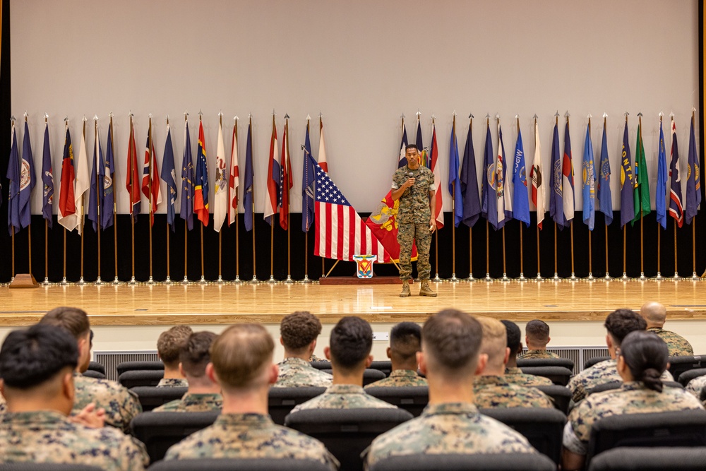 Headquarters Company, 4th Marine Regiment Change of Command Ceremony
