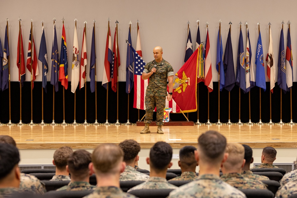 Headquarters Company, 4th Marine Regiment Change of Command Ceremony