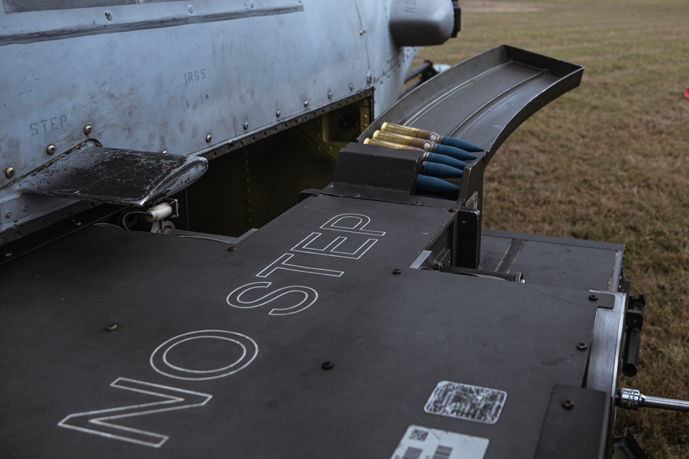 31st MEU | Conducts live ordnance load