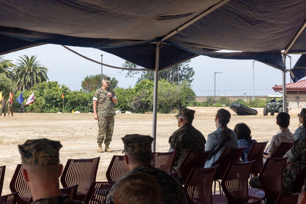1st Recon Bn. holds change of command ceremony