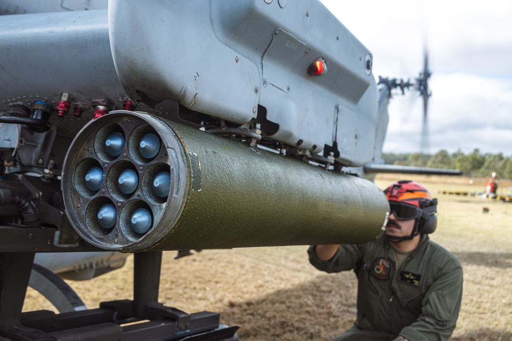 31st MEU | Conducts live ordnance load
