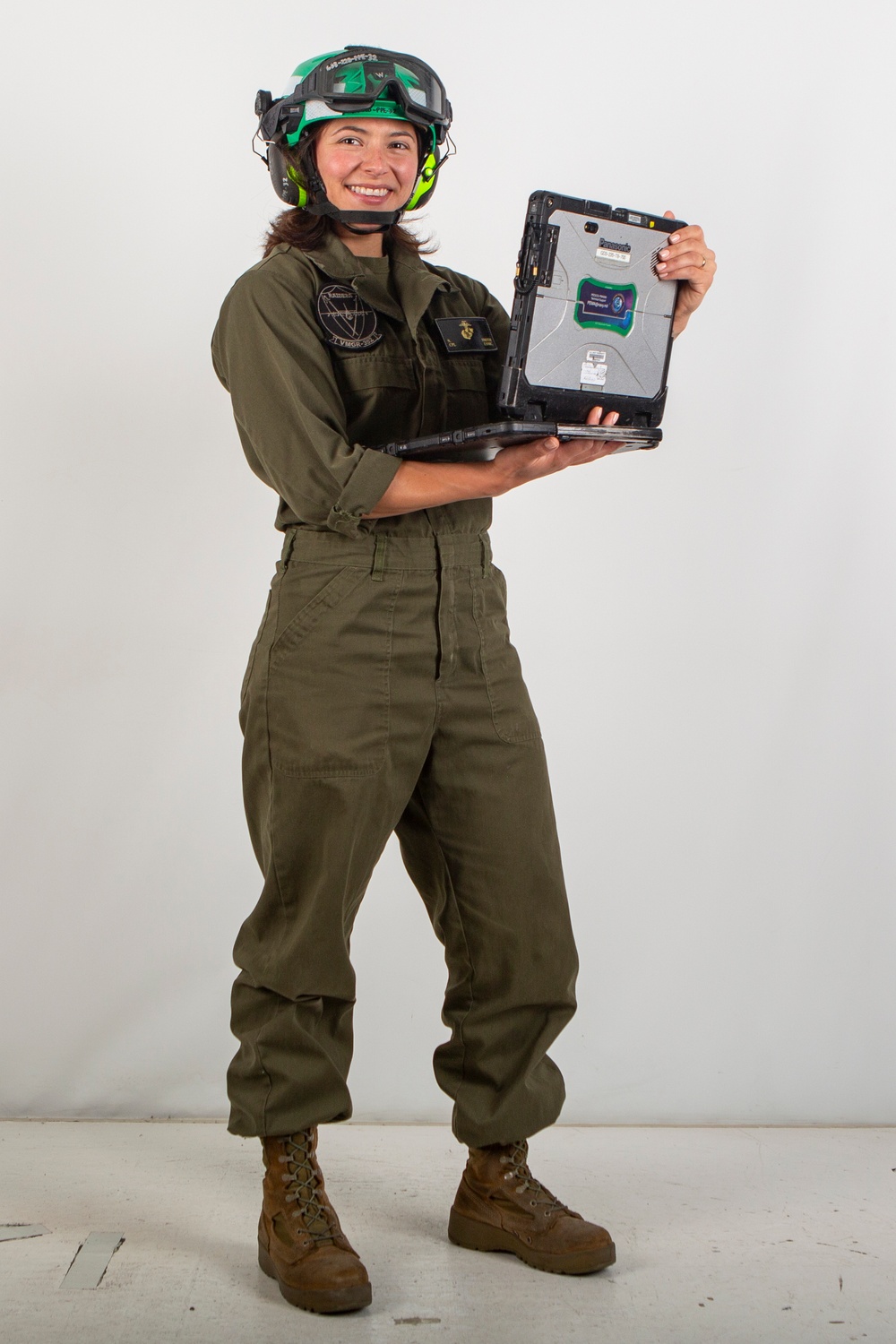MAG-11 technicians pose for Content