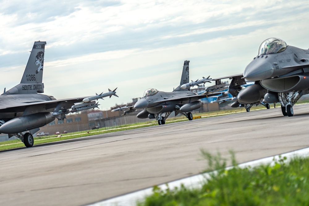 114th Fighter Wing conducts elephant walk