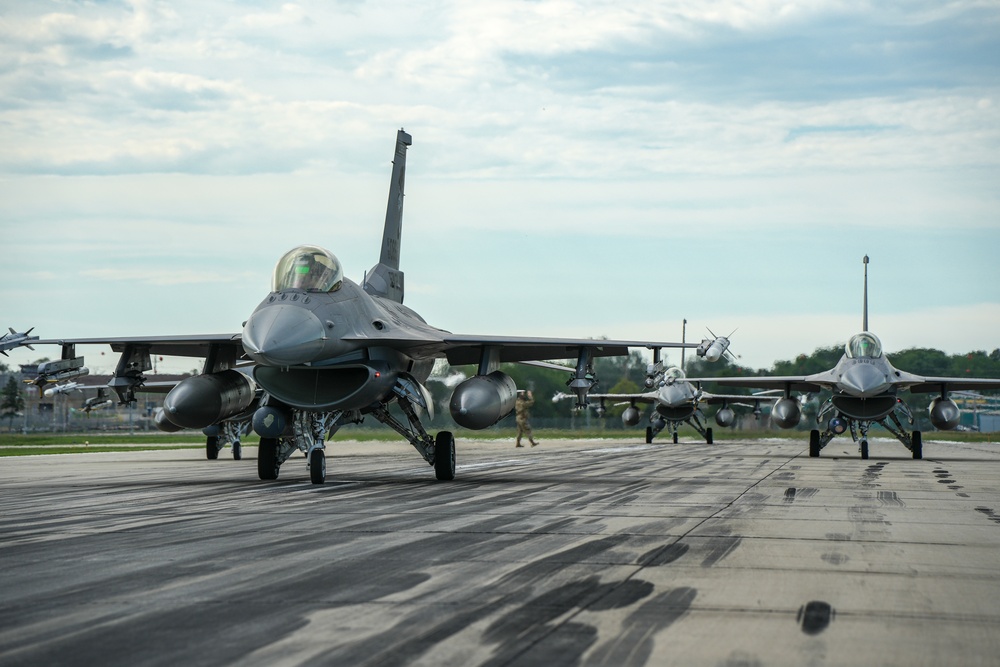 114th Fighter Wing conducts elephant walk