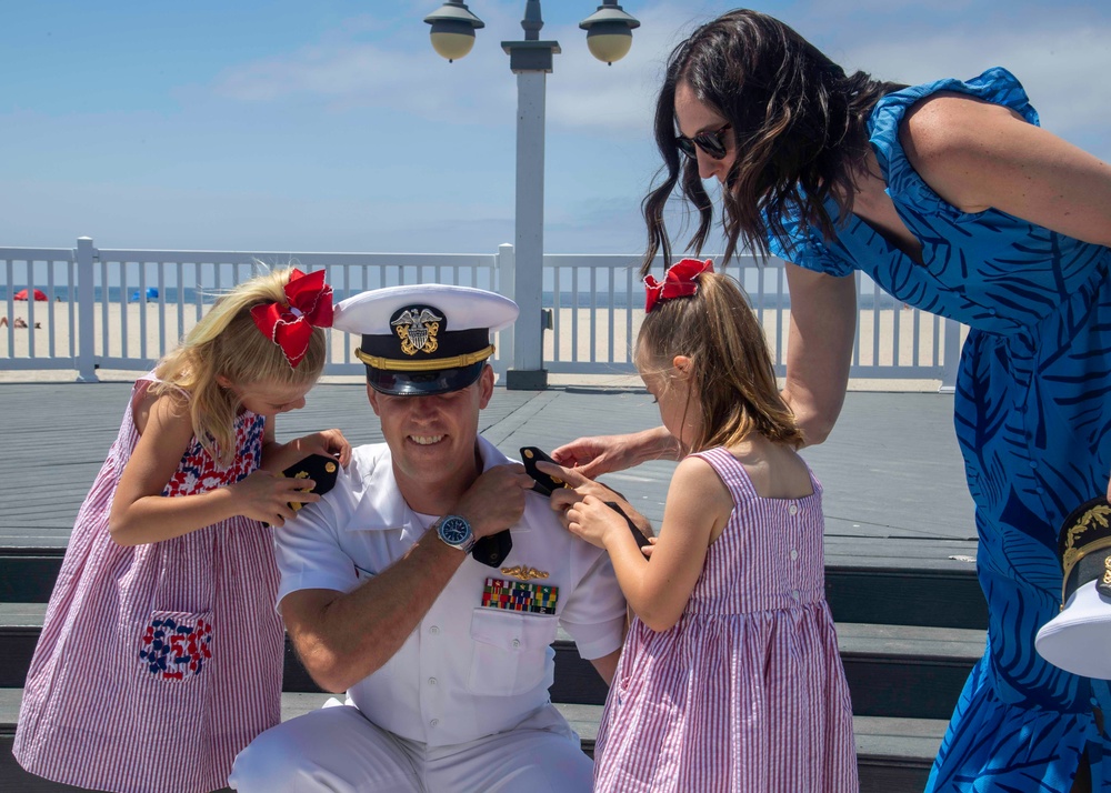 Sac City, Iowa Native Promotes, Receives Award at Navy Ceremony
