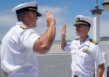 Sac City Native Promotes, Receives Award at Navy Ceremony