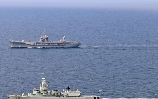 USS Mount Whitney and NRP Bartolomeu Dias Steam Together in the Baltic Sea