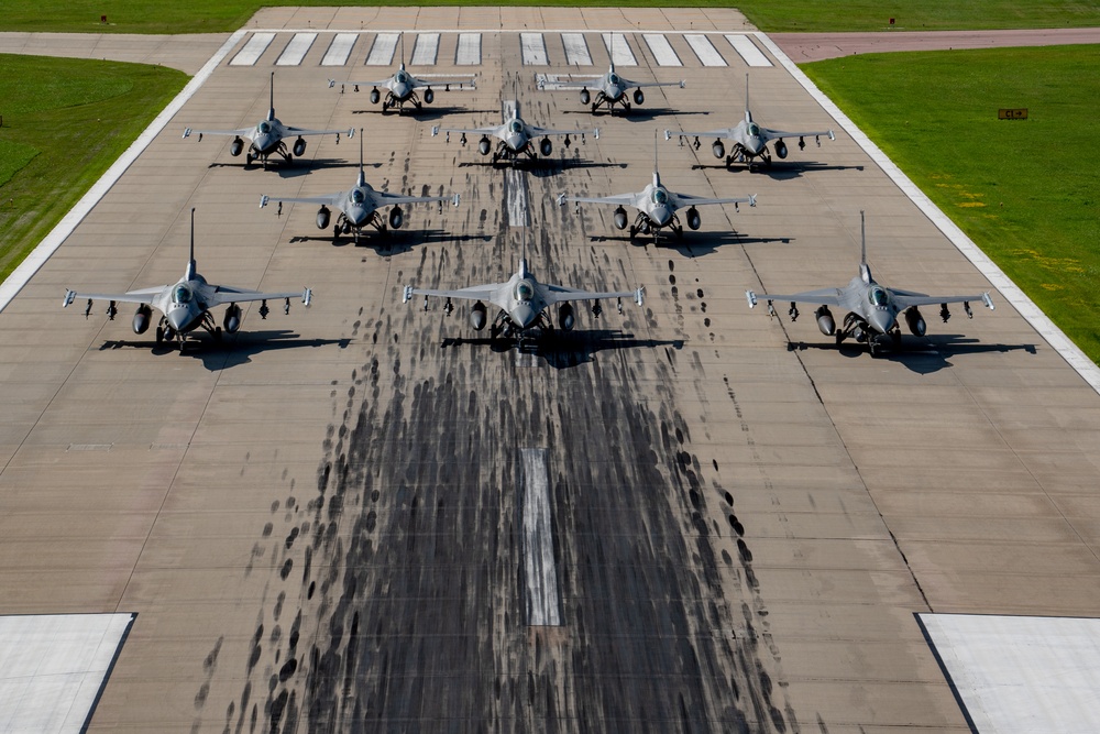 114th Fighter Wing conducts elephant walk