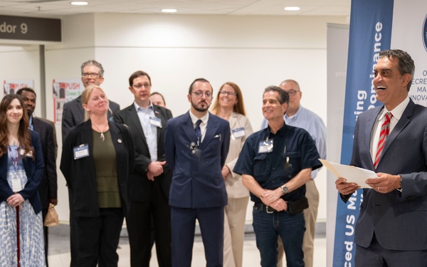 USD(R&amp;E) Attends DoD ManTech Exhibition