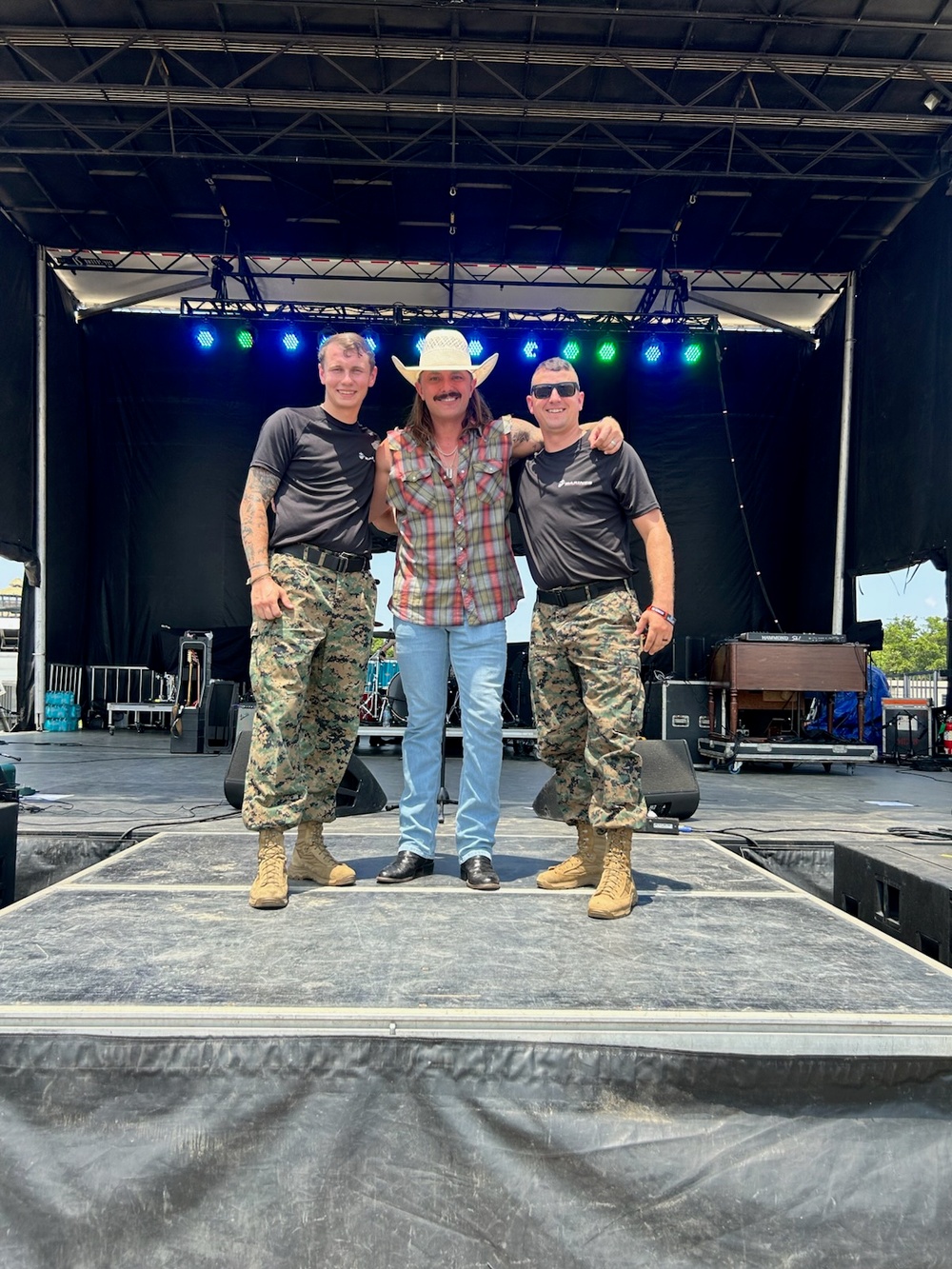 RS Columbia attends Carolina Country Music Festival