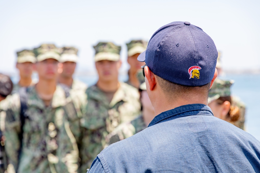 U.S. Navy Midshipmen Tour USS Alexandria (SSN 757)