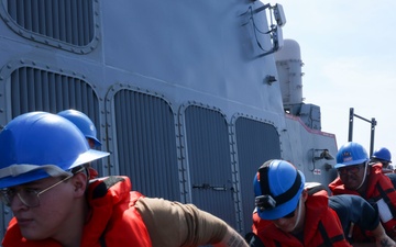 USS Bainbridge (DDG 96) Replenishment-At-Sea