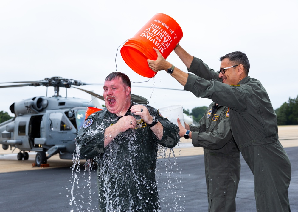 AIr Test and Evaluation Squadron (VX) 1 hosts change of command