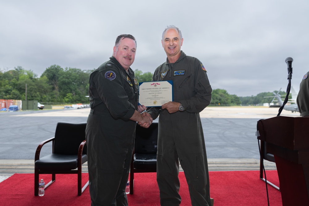 Air Test and Evaluation Squadron (VX) 1 hosts change of command