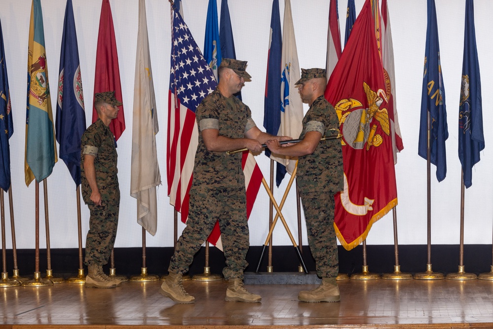 VMM-262 holds relief and appointment ceremony