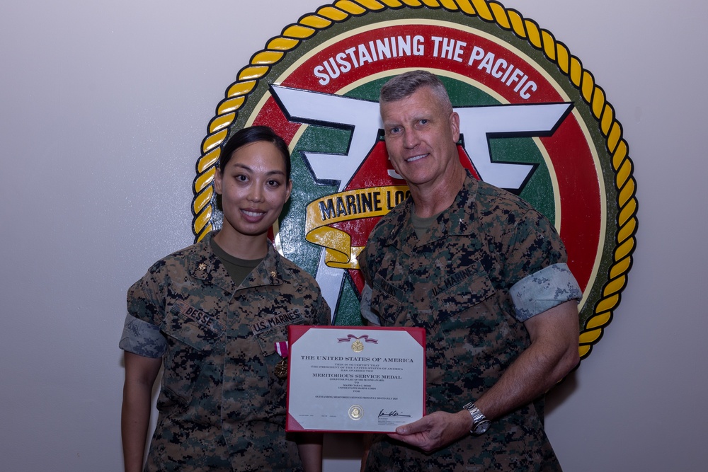 3rd MLG CG Honors Maj. Desse