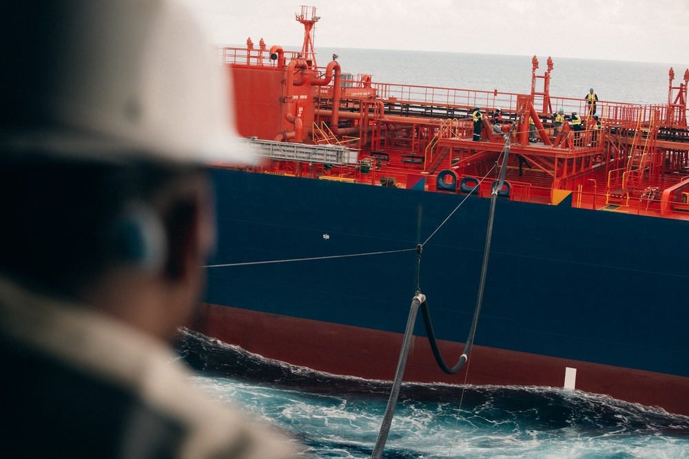 George Washington Conducts Fueling-at-Sea