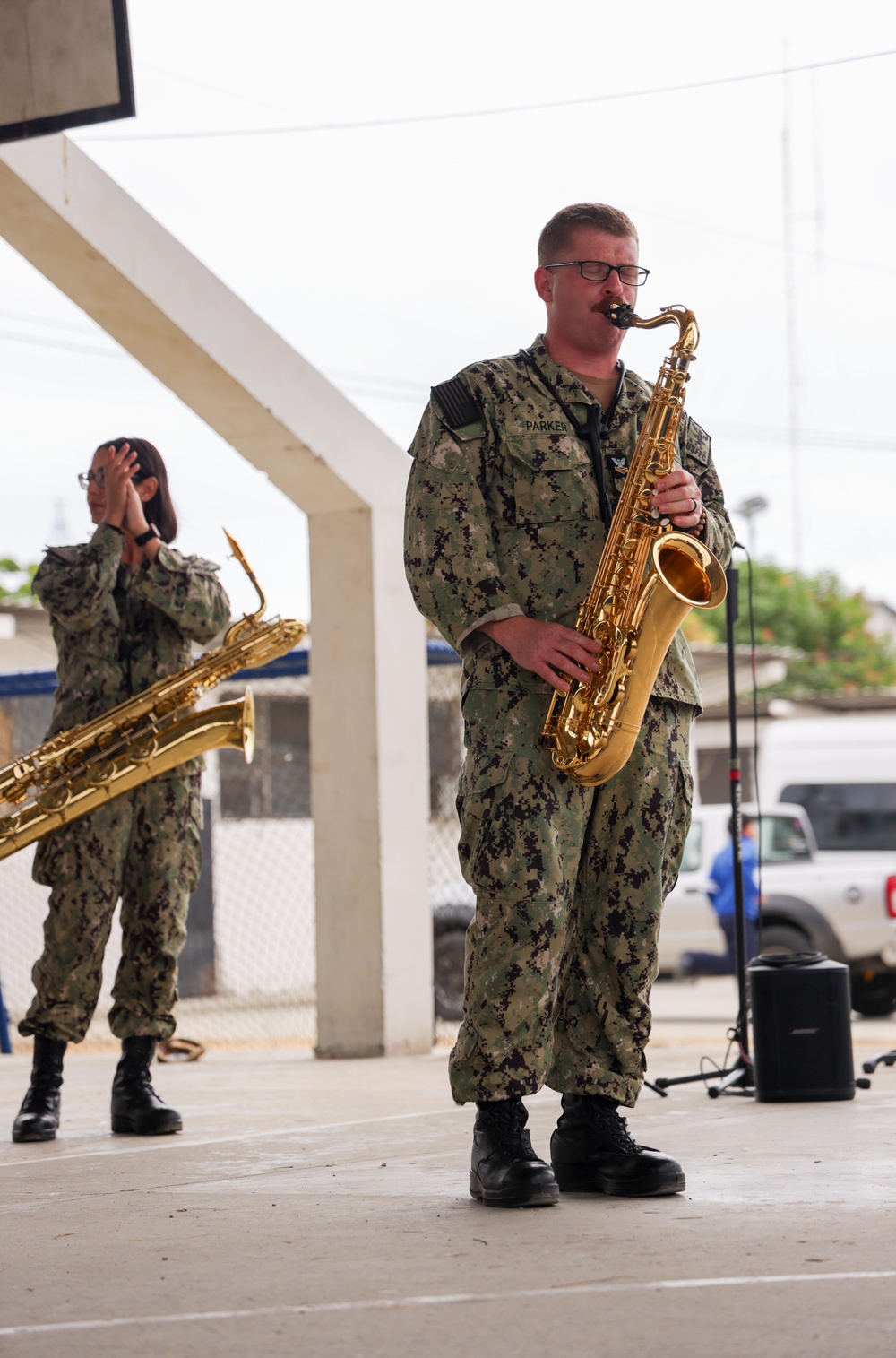 US Fleet Forces Band Performs at Local High School