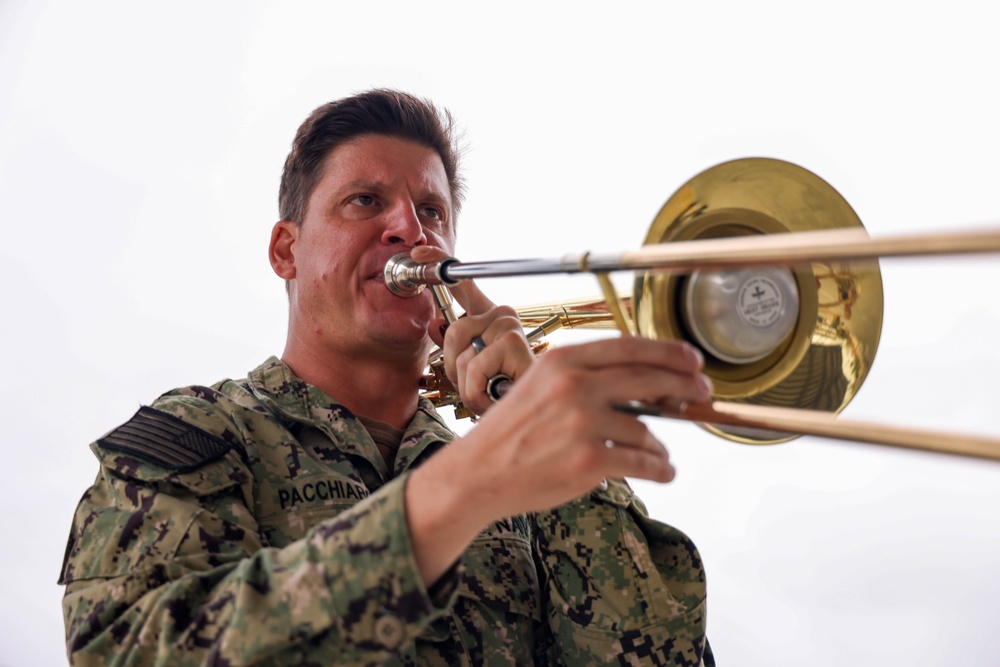 US Fleet Forces Band Performs at Local High School
