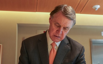 U.S. Ambassador to China Visits DPAA