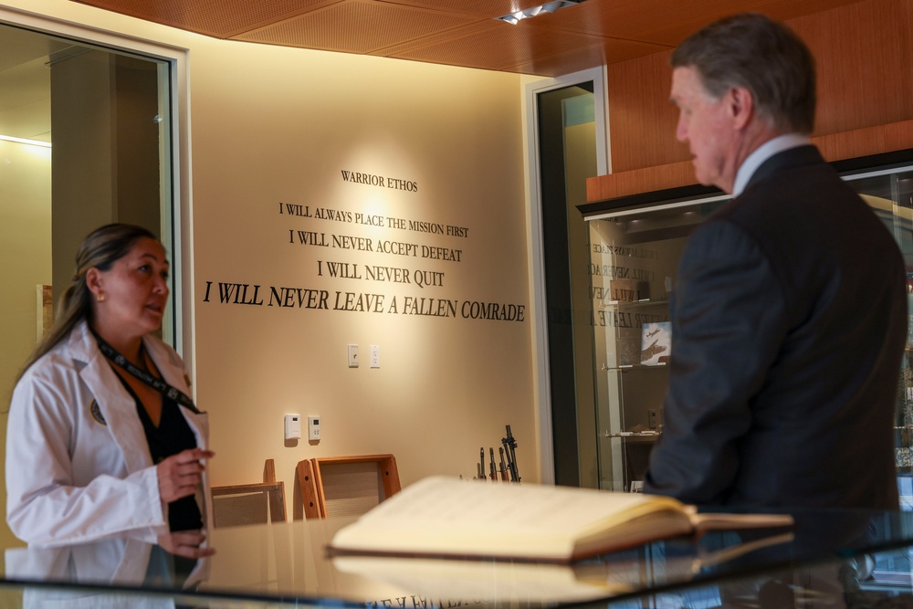 U.S. Ambassador to China Visits DPAA