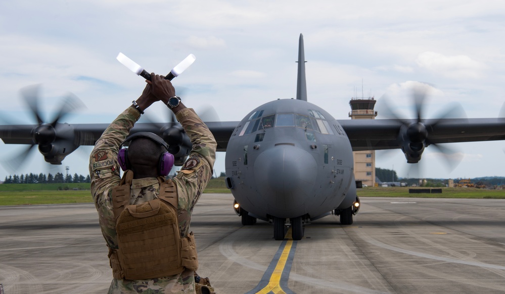 374 AW, 36 CRG collaborate to advance Log QRF