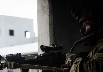 31st MEU | LAR conducts a force on force