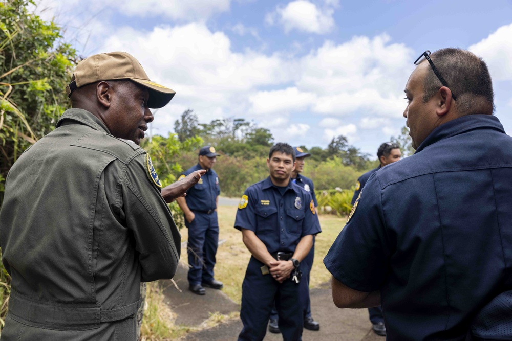 Rear Adm. Stephen Barnett visits Navy Region Federal Fire Department