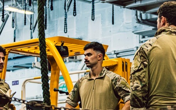 EODMU 5 Sailors Conduct Fast Rope Drills