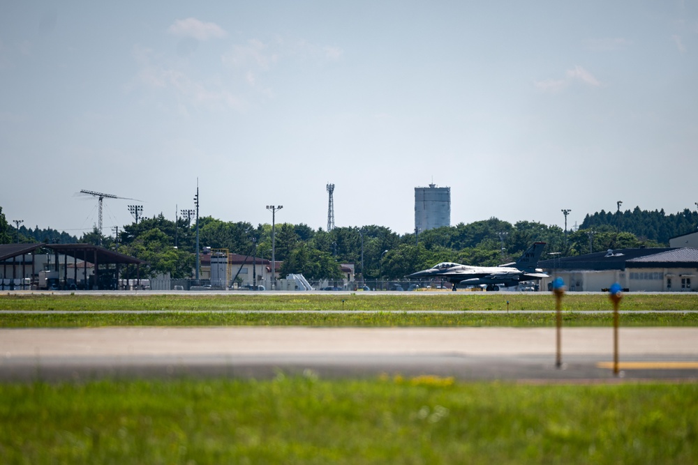 Fini Flight: Col. Kenkel’s Final Flyover