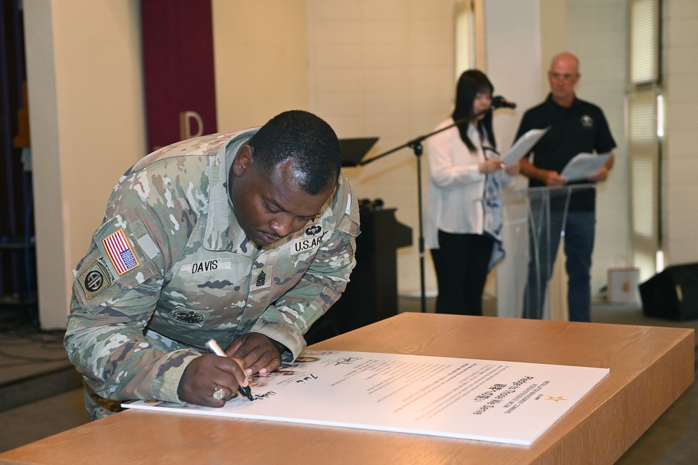 U.S. Army Garrison Okinawa Leaders Sign Pledges