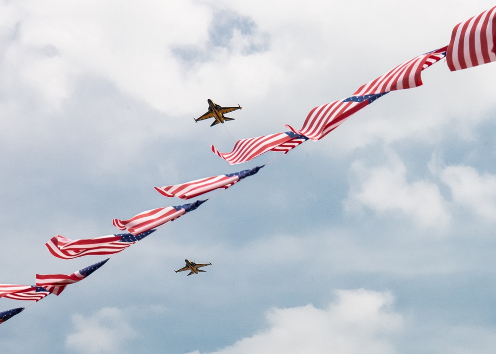 ROKAF Black Eagles soar over Camp Humphreys
