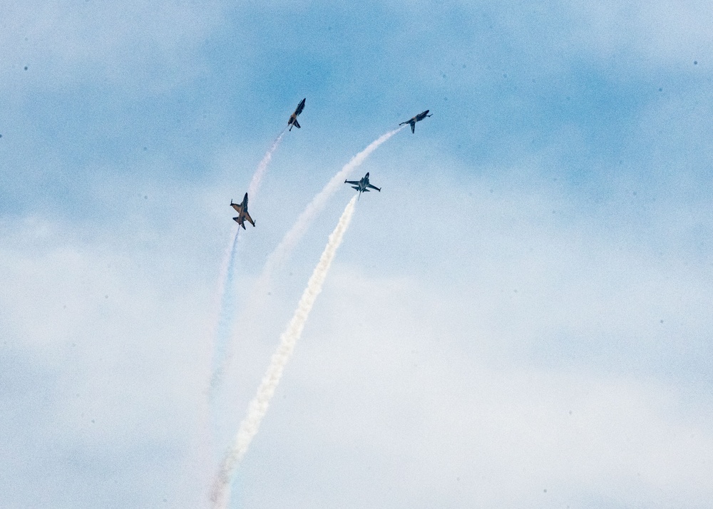 ROKAF Black Eagles soar over Camp Humphreys