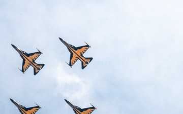 ROKAF Black Eagles soar over Camp Humphreys