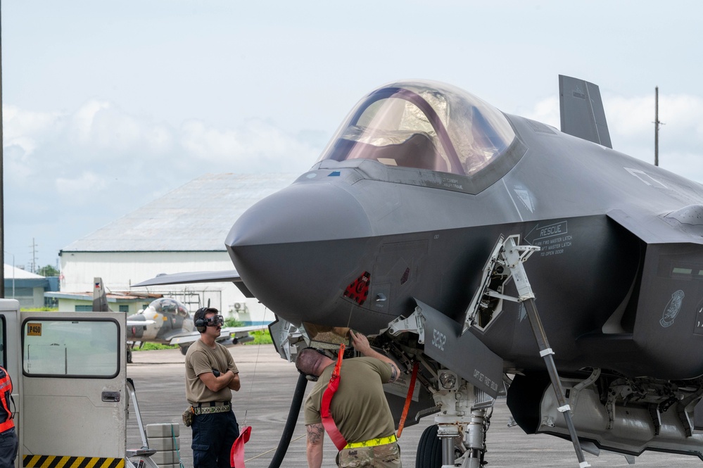Cope Thunder 25-2: USAF F-35A Lightning II crew prepare for bilateral training
